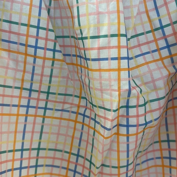 Beautiful Spring Plaid Blouse size Large - Picture 3 of 3